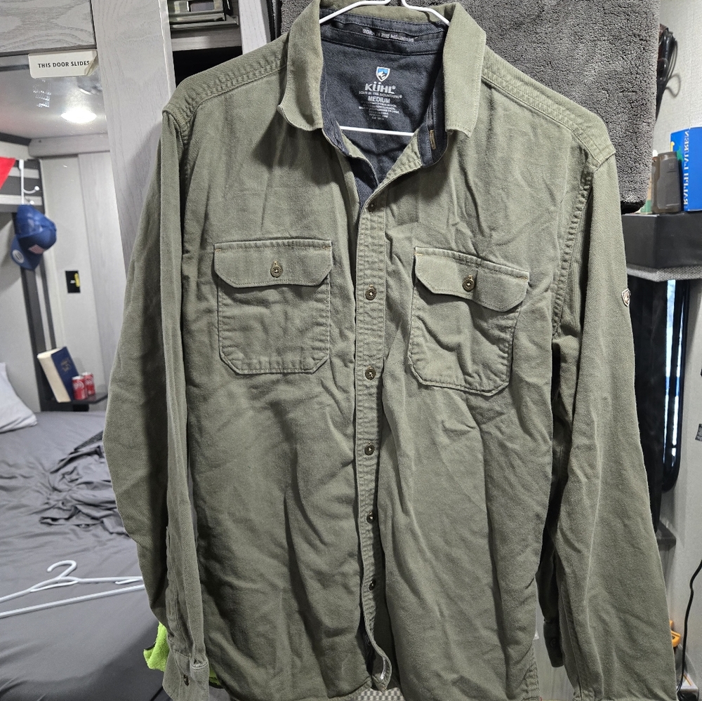 Men's medium kuhl button up longsleeve shirt